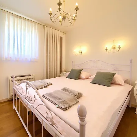 San Vista With Pool Villa Sveti Vid-Miholjice